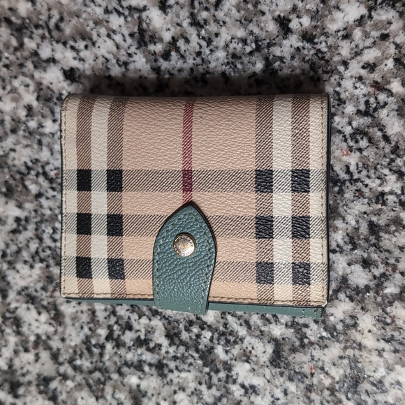 BURBERRY Bifold Wallet PVC x Leather Nova Check Logo Emerald Green Women - Picture 1 of 4
